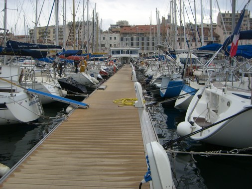 Unideck: pantalanes ligeros de aluminio